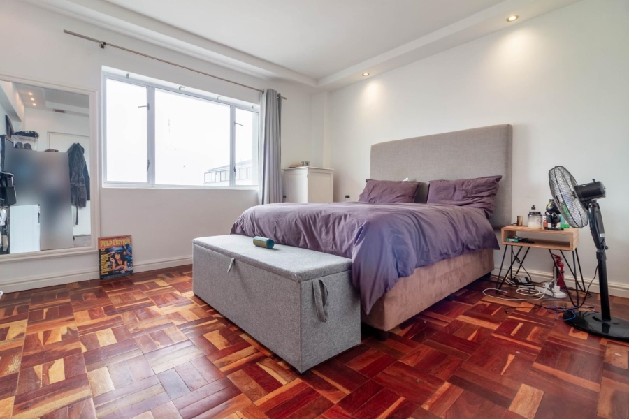 2 Bedroom Property for Sale in Sea Point Western Cape